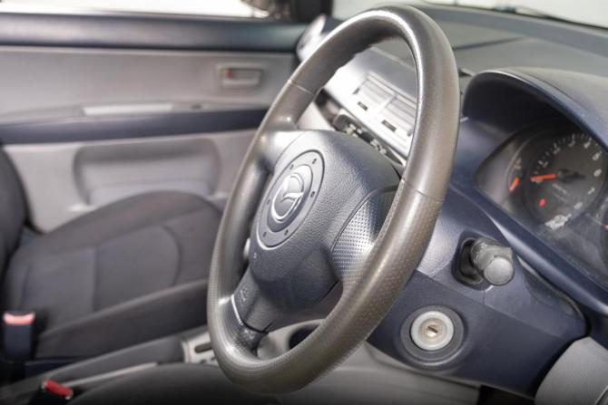 Mazda Demio II (DY) с пробегом 2004 года, цена 449 000 рублей, 198000 км, хэтчбек, Автокод Объявления