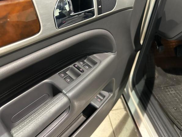 Volkswagen Touareg I Рестайлинг с пробегом 2008 года, цена 1 315 000 рублей, 165000 км, внедорожник, Автокод Объявления