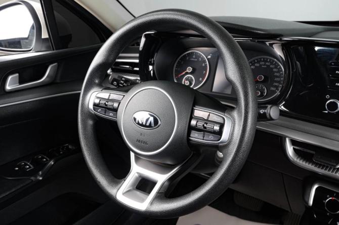 Kia K5 III с пробегом 2020 года, цена 2 329 000 рублей, 109000 км, седан, Автокод Объявления