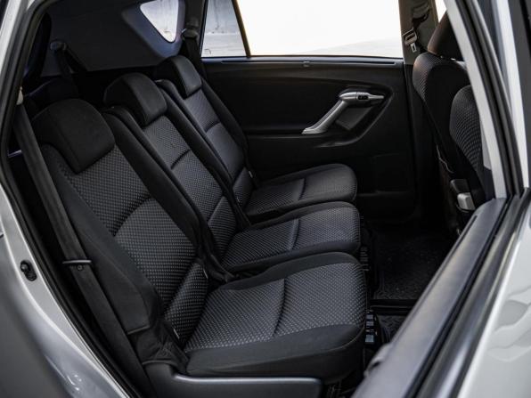 Toyota Verso I с пробегом 2011 года, цена 950 000 рублей, 253129 км, компактвэн, Автокод Объявления