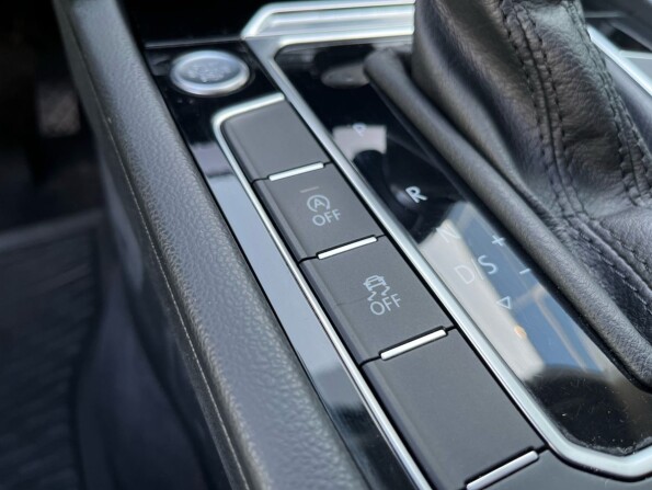 Volkswagen Passat B8 с пробегом 2017 года, цена 2 298 000 рублей, 99000 км, седан, Автокод Объявления