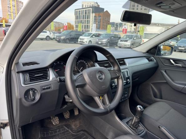 Skoda Rapid I с пробегом 2016 года, цена 849 000 рублей, 111282 км, лифтбек, Автокод Объявления