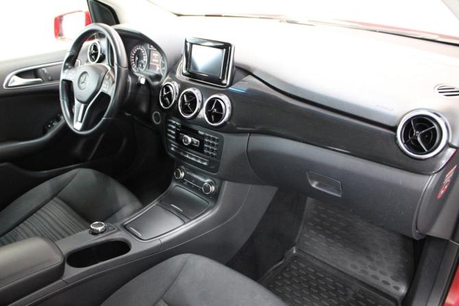 Mercedes-Benz B-Класс II (W246) с пробегом 2013 года, цена 1 065 000 рублей, 187737 км, хэтчбек, Автокод Объявления
