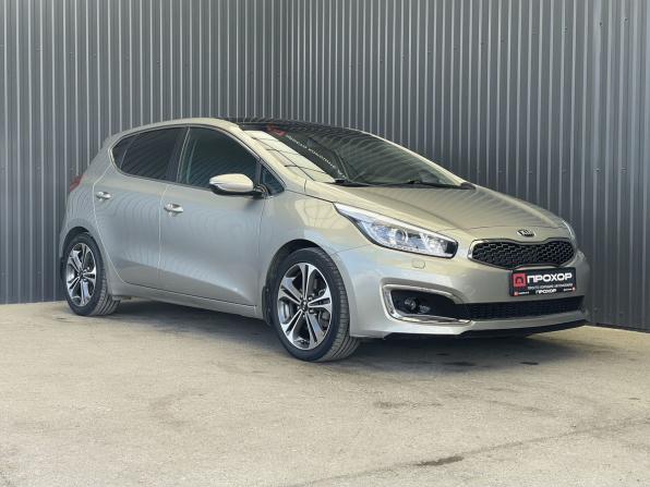 Kia Ceed II Рестайлинг с пробегом 2017 года, цена 1 637 000 рублей, 73814 км, хэтчбек, Автокод Объявления