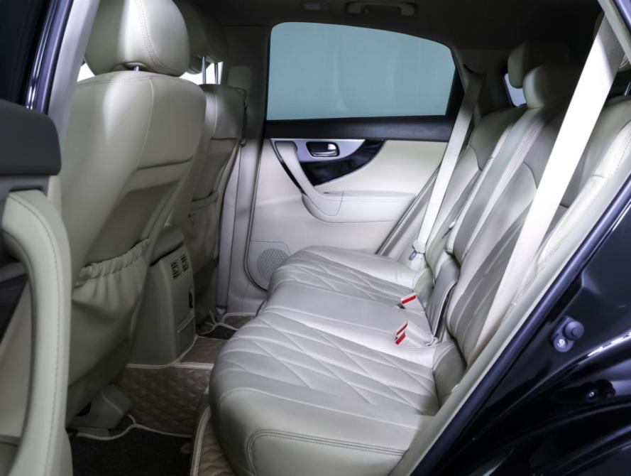 Infiniti QX70 Москва  - изображение 12