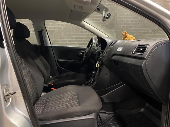 Volkswagen Polo V Рестайлинг с пробегом 2016 года, цена 1 189 000 рублей, 106779 км, седан, Автокод Объявления