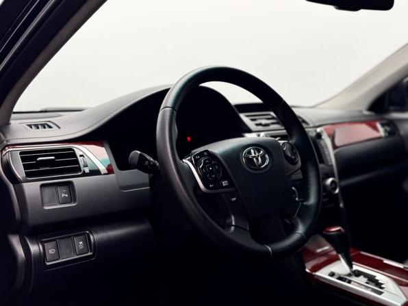 Toyota Camry VII (XV50) с пробегом 2013 года, цена 1 685 000 рублей, 195736 км, седан, Автокод Объявления