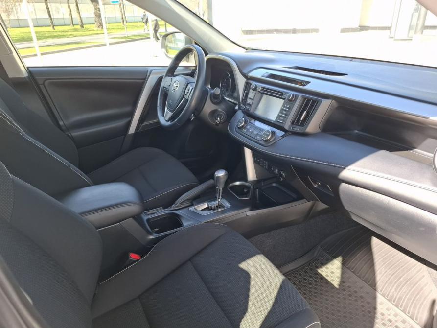Toyota RAV4 IV (XA40) Рестайлинг Санкт-Петербург  - изображение 11
