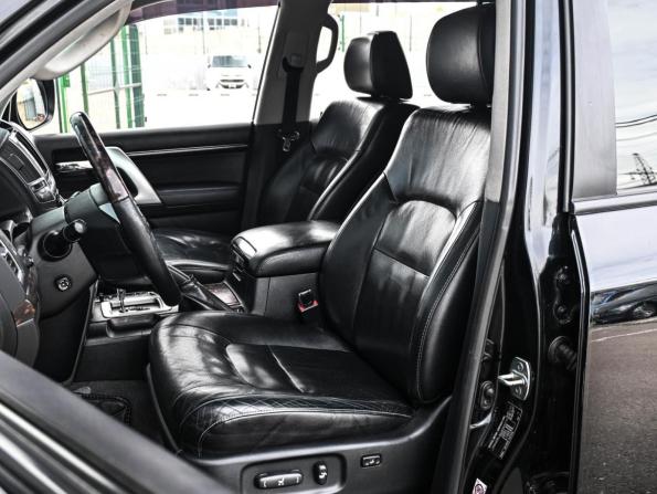 Toyota Land Cruiser 200 Series Рестайлинг 1 с пробегом 2014 года, цена 3 799 000 рублей, 217089 км, внедорожник, Автокод Объявления