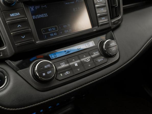 Toyota RAV4 IV (XA40) с пробегом 2013 года, цена 2 380 000 рублей, 87581 км, внедорожник, Автокод Объявления