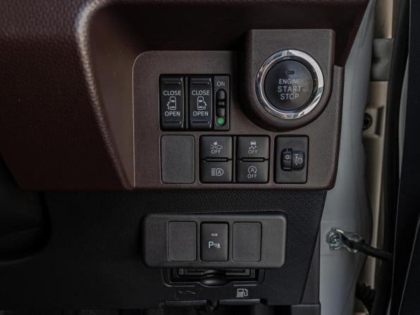 Toyota Tank I с пробегом 2019 года, цена 1 095 000 рублей, 109034 км, микровэн, Автокод Объявления