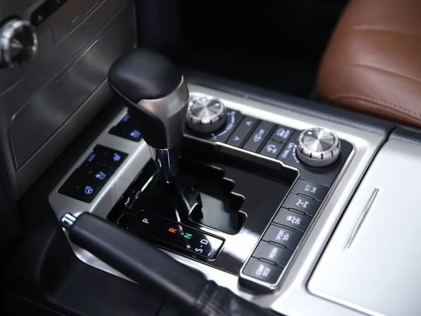 Toyota Land Cruiser 200 Series Рестайлинг 2 с пробегом 2016 года, цена 6 750 000 рублей, 215120 км, внедорожник, Автокод Объявления