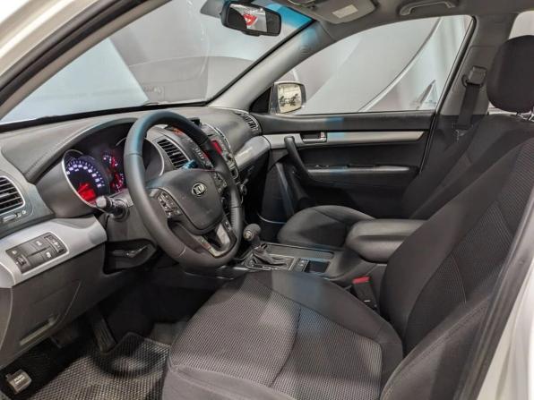 Kia Sorento II Рестайлинг с пробегом 2012 года, цена 1 290 000 рублей, 264130 км, внедорожник, Автокод Объявления