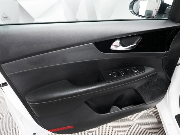 Kia Cerato IV с пробегом 2019 года, цена 1 773 000 рублей, 72267 км, седан, Автокод Объявления