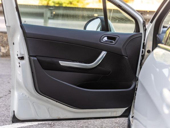 Peugeot 408 I с пробегом 2012 года, цена 1 098 000 рублей, 91140 км, седан, Автокод Объявления