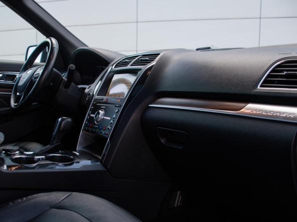 Ford Explorer V Рестайлинг 2 с пробегом 2019 года, цена 3 638 000 рублей, 102532 км, внедорожник, Автокод Объявления