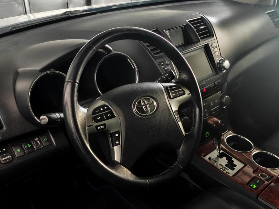 Toyota Highlander II (XU40) Рестайлинг Москва  - изображение 12