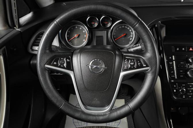 Opel Astra J с пробегом 2010 года, цена 1 019 000 рублей, 133560 км, хэтчбек, Автокод Объявления