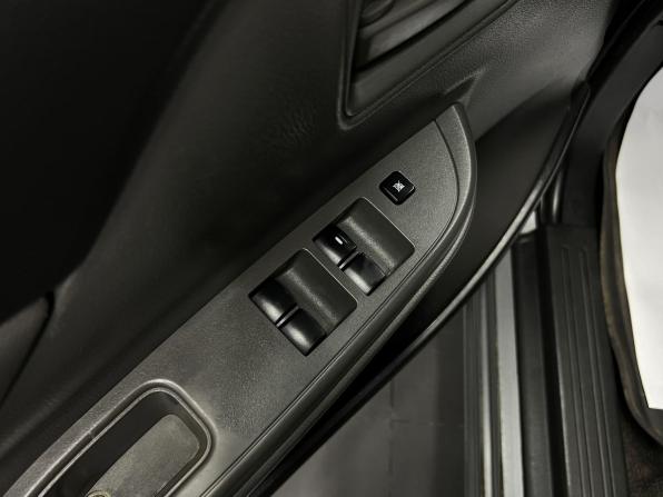 Mitsubishi L200 V с пробегом 2015 года, цена 2 125 000 рублей, 120648 км, offers.body_type.unknown, Автокод Объявления