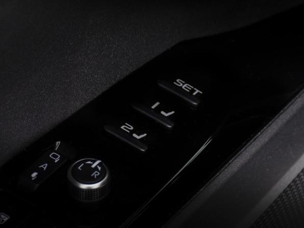 Toyota Camry IX (XV80) China Market с пробегом 2024 года, цена 3 949 000 рублей, 48000 км, седан, Автокод Объявления