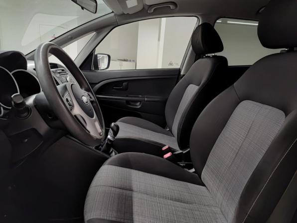 Kia Venga I с пробегом 2012 года, цена 649 000 рублей, 179218 км, минивэн, Автокод Объявления