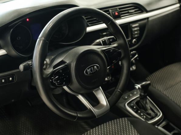 Kia Rio IV с пробегом 2018 года, цена 1 086 000 рублей, 122281 км, седан, Автокод Объявления