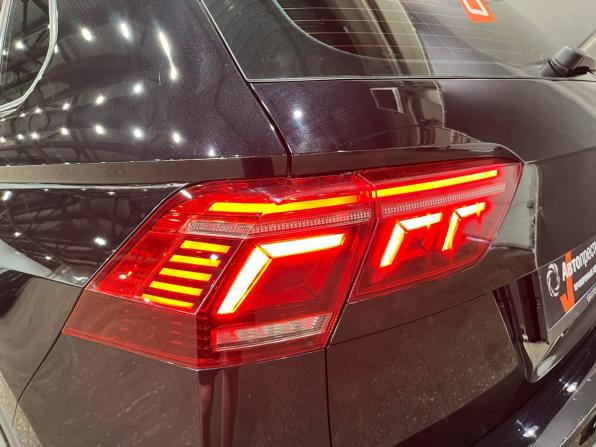 Volkswagen Tiguan II Рестайлинг с пробегом 2021 года, цена 2 775 000 рублей, 122566 км, внедорожник, Автокод Объявления