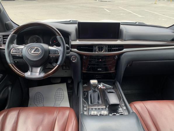 Lexus LX III Рестайлинг 2 с пробегом 2016 года, цена 6 990 000 рублей, 266395 км, внедорожник, Автокод Объявления