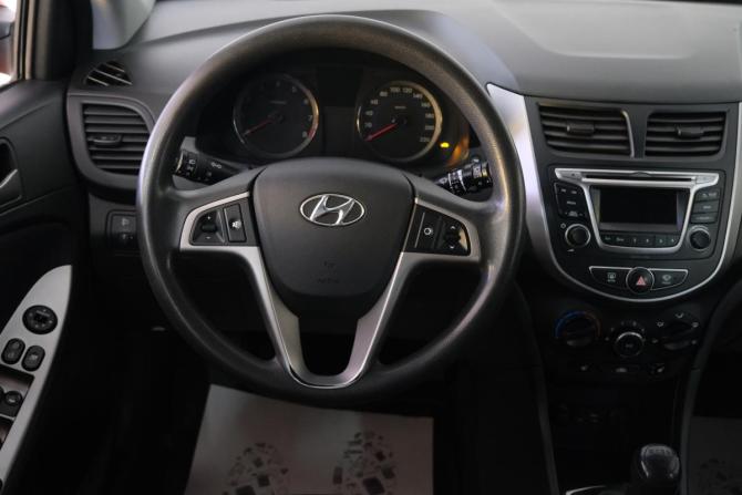 Hyundai Solaris I Рестайлинг с пробегом 2015 года, цена 999 000 рублей, 115000 км, хэтчбек, Автокод Объявления