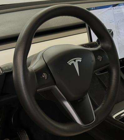 Tesla Model Y I с пробегом 2021 года, цена 4 000 000 рублей, 129450 км, внедорожник, Автокод Объявления
