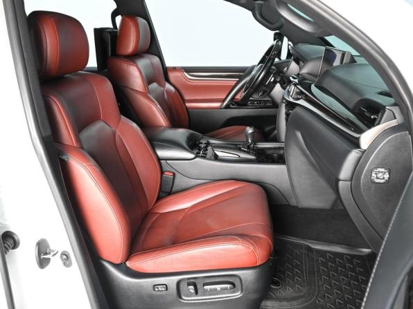 Lexus LX III Рестайлинг 2 с пробегом 2018 года, цена 9 799 000 рублей, 62769 км, внедорожник, Автокод Объявления