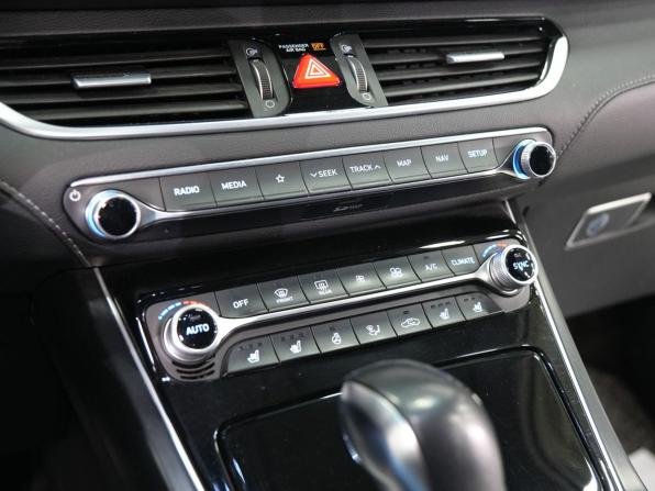 Hyundai Grandeur VI с пробегом 2019 года, цена 2 100 000 рублей, 94932 км, седан, Автокод Объявления