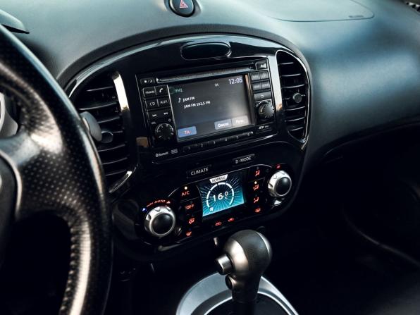 Nissan Juke I с пробегом 2011 года, цена 1 120 000 рублей, 89378 км, внедорожник, Автокод Объявления