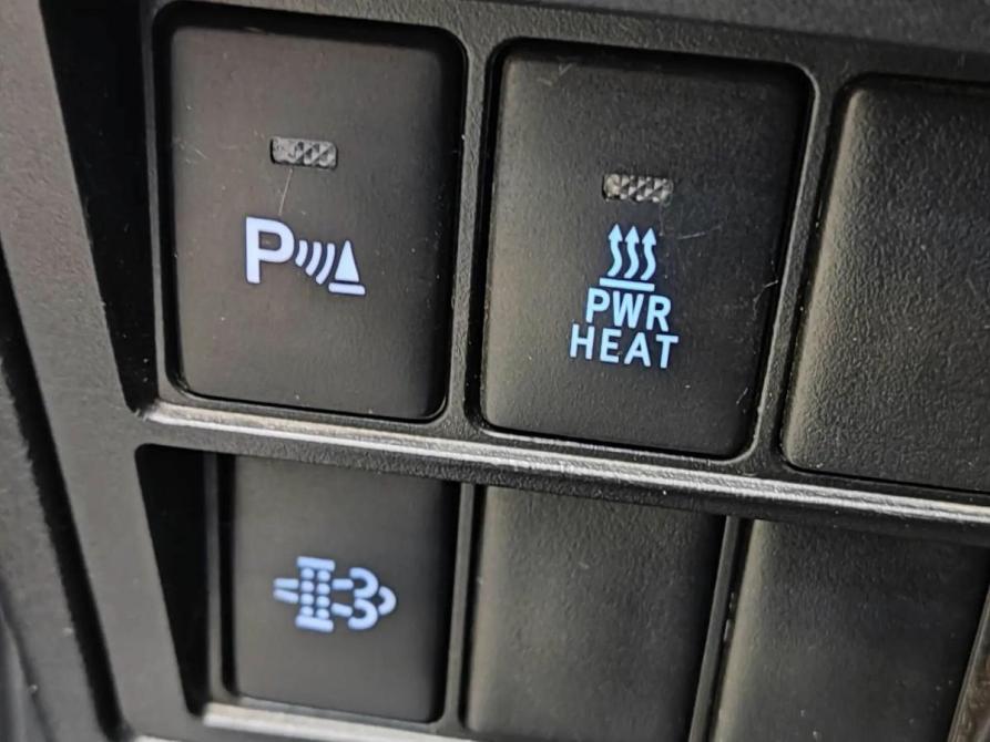 Toyota Hilux VIII Рестайлинг 2 Барнаул  - изображение 28