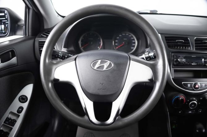 Hyundai Solaris I с пробегом 2013 года, цена 749 000 рублей, 184265 км, седан, Автокод Объявления