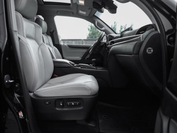 Lexus LX III Рестайлинг 2 с пробегом 2016 года, цена 6 499 000 рублей, 239708 км, внедорожник, Автокод Объявления