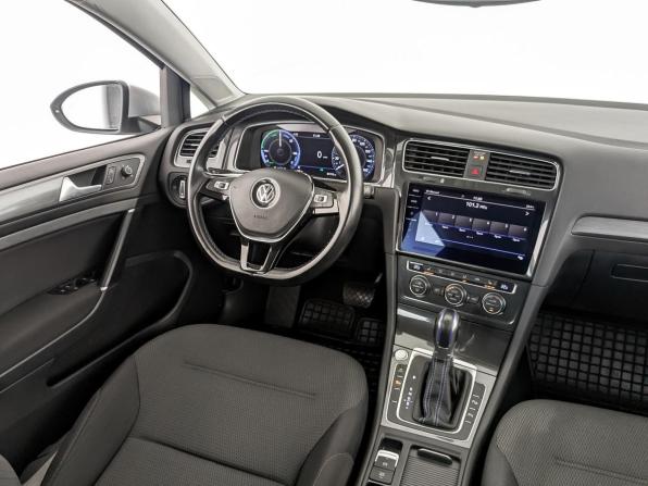 Volkswagen Golf VII Рестайлинг с пробегом 2019 года, цена 2 270 000 рублей, 81891 км, хэтчбек, Автокод Объявления