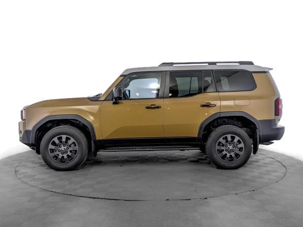 Toyota Land Cruiser Prado 250 Series с пробегом 2024 года, цена 9 950 000 рублей, 4570 км, внедорожник, Автокод Объявления