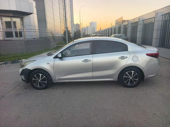 Kia Rio IV с пробегом 2017 года, цена 699 000 рублей, 90017 км, седан, Автокод Объявления