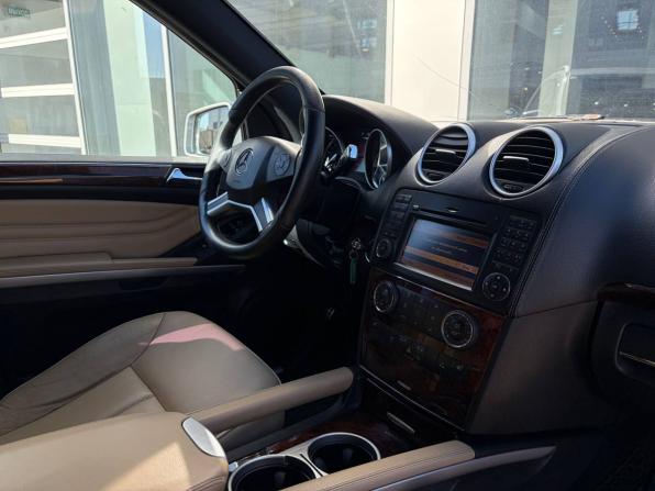 Mercedes-Benz M-Класс II (W164) Рестайлинг с пробегом 2011 года, цена 1 315 000 рублей, 287983 км, внедорожник, Автокод Объявления