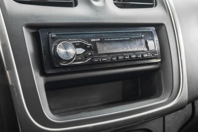 Renault Logan II Рестайлинг с пробегом 2020 года, цена 809 000 рублей, 232000 км, седан, Автокод Объявления