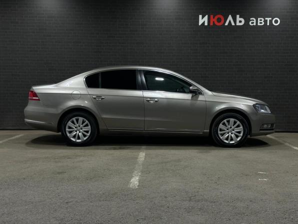 Volkswagen Passat B7 с пробегом 2013 года, цена 1 340 000 рублей, 160735 км, седан, Автокод Объявления