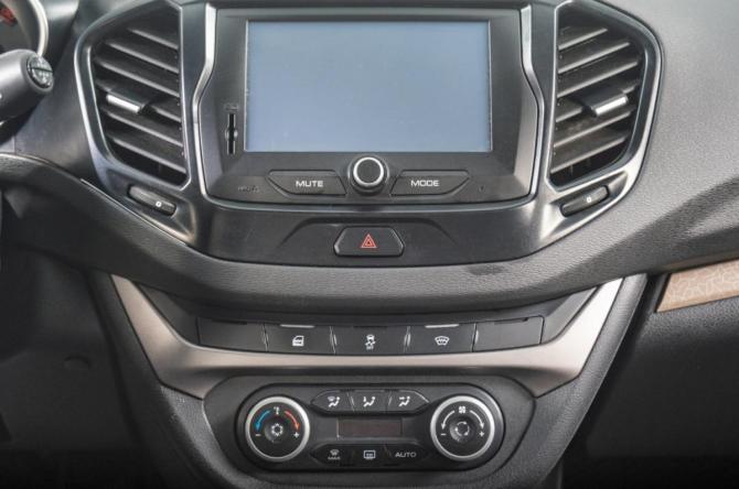 Lada (ВАЗ) Vesta I с пробегом 2019 года, цена 979 000 рублей, 125000 км, универсал, Автокод Объявления