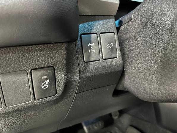 Toyota RAV4 IV (XA40) Рестайлинг с пробегом 2017 года, цена 2 370 000 рублей, 96785 км, внедорожник, Автокод Объявления