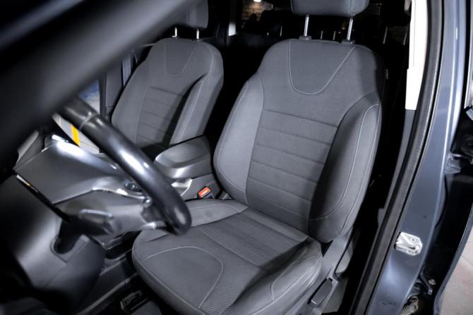 Ford Kuga II с пробегом 2014 года, цена 1 300 000 рублей, 198000 км, внедорожник, Автокод Объявления