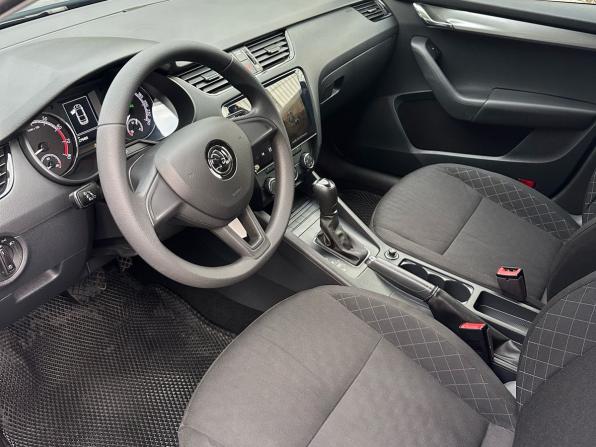 Skoda Octavia III (A7) Рестайлинг с пробегом 2018 года, цена 1 257 000 рублей, 279454 км, лифтбек, Автокод Объявления