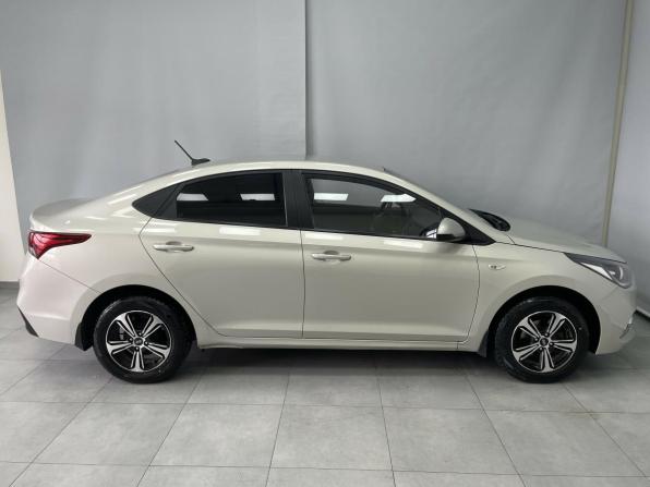 Hyundai Solaris II с пробегом 2017 года, цена 1 235 000 рублей, 149599 км, седан, Автокод Объявления