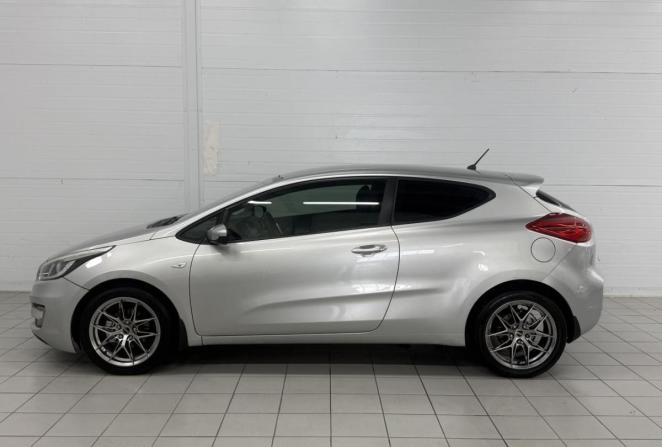 Kia Ceed II с пробегом 2014 года, цена 1 040 000 рублей, 187737 км, хэтчбек, Автокод Объявления