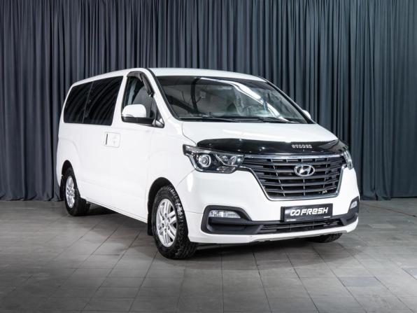 Hyundai H-1 II Рестайлинг с пробегом 2018 года, цена 2 699 000 рублей, 120312 км, минивэн, Автокод Объявления