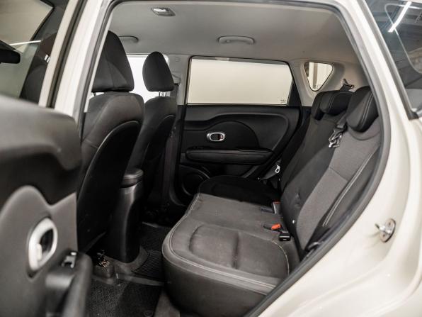 Kia Soul II Рестайлинг с пробегом 2018 года, цена 1 690 000 рублей, 93888 км, хэтчбек, Автокод Объявления